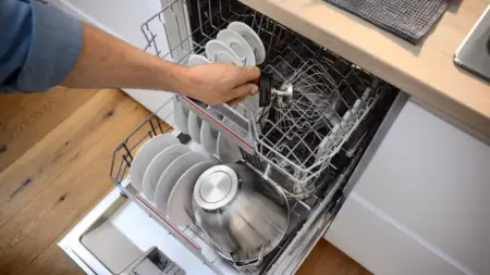 Easy cleaning thanks to dishwasher safe accessories