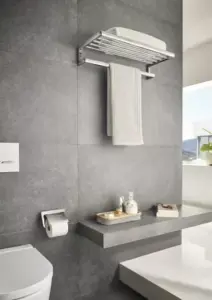 Towel rack with towel rail 1